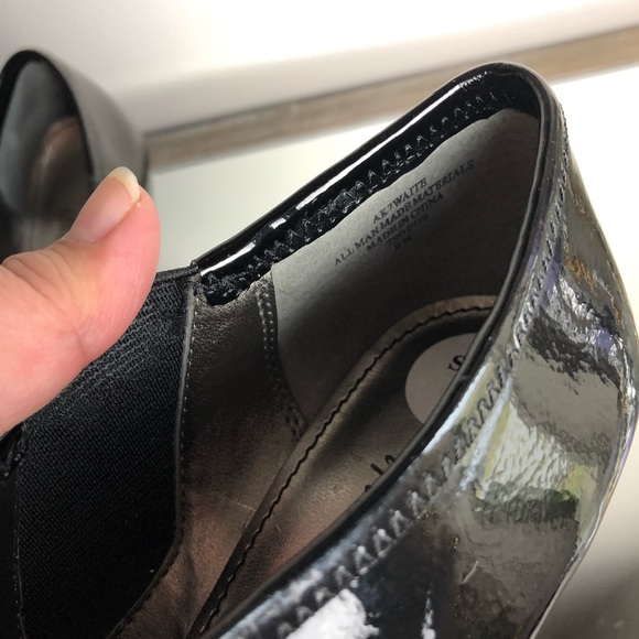 AK ANNE KLEIN PATENT ANKLE BOOTIES W/ iFLEX - Picture 8 of 8